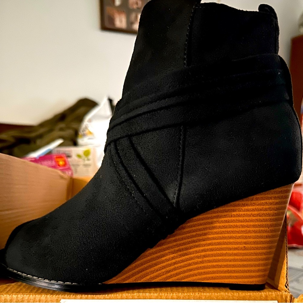 Criss-cross Wedge Booties